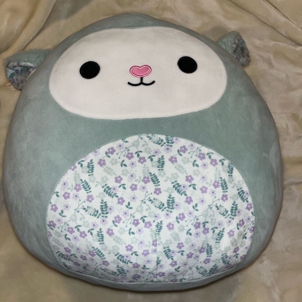 Relinda lamb squishmallow